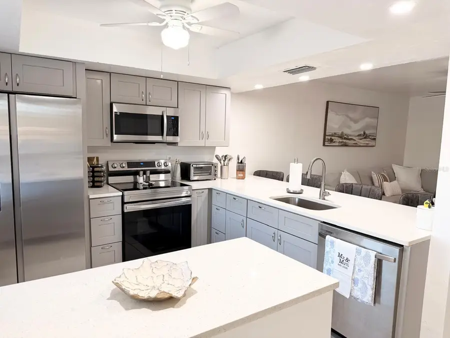 16th Pl, Cape Coral, FL 33914 - #2