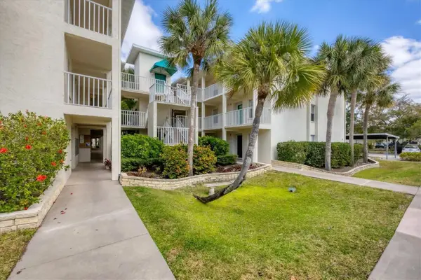 7294 Cloister Drive #9, SARASOTA, FL 34231