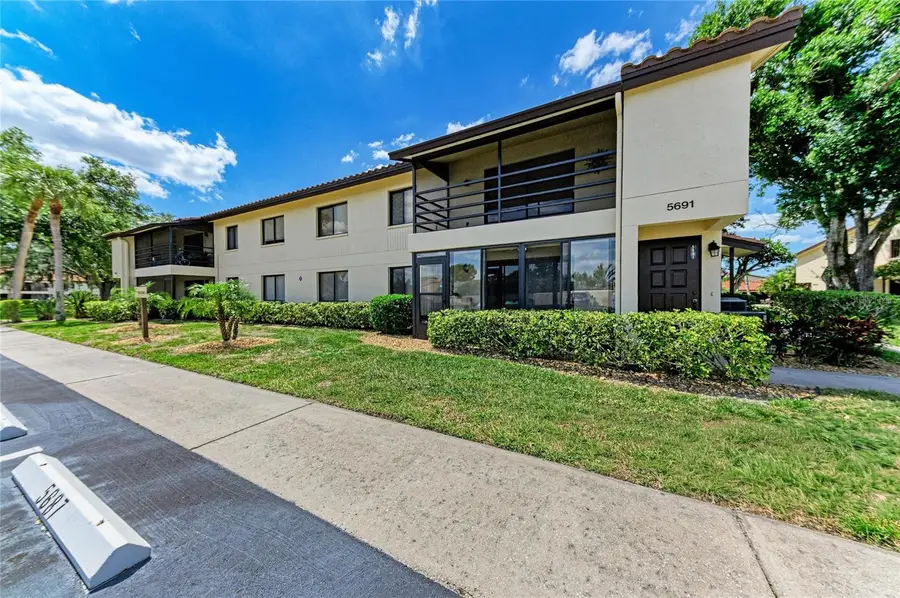 5685 Gardens Drive #5685, Sarasota, FL 34243 - #2