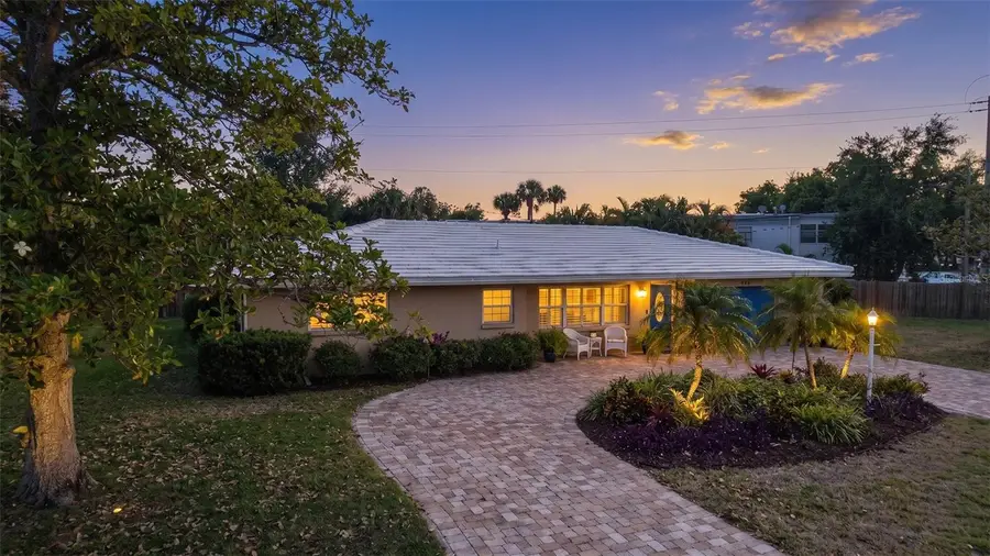 3537 S School Avenue, Sarasota, FL 34239 - #3