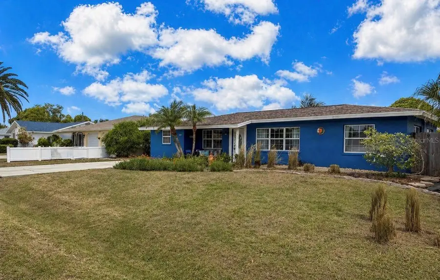 1320 Laurel Avenue, Venice, FL 34285 - #2