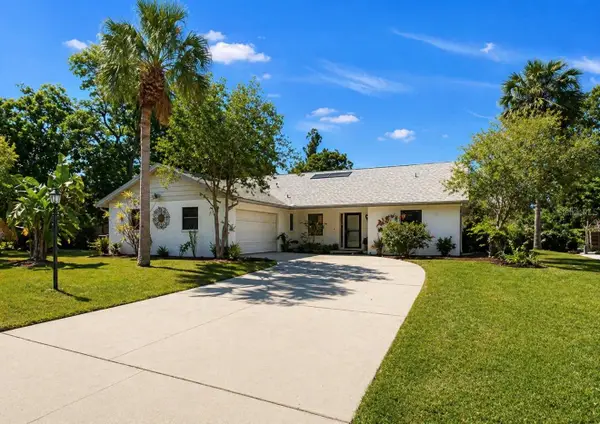 948 Winter Garden Drive, SARASOTA, FL 34243