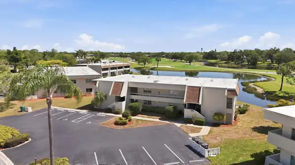 7271 W Country Club Drive N #122, SARASOTA, FL 34243