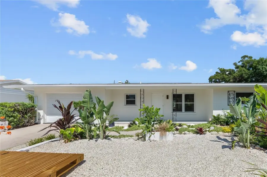 2513 Croton Avenue, Sarasota, FL 34239 - #2
