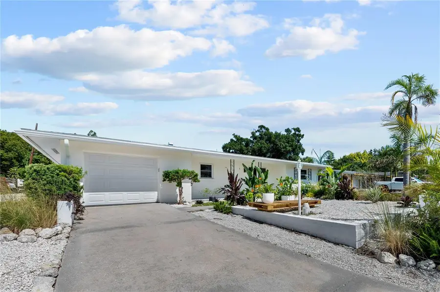 2513 Croton Avenue, Sarasota, FL 34239 - #3
