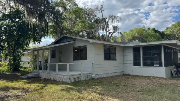 1051 Cr 464, LAKE PANASOFFKEE, FL 33538