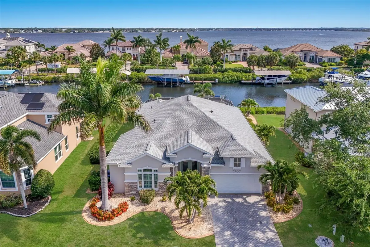 3707 5th Avenue Ne, Bradenton, FL 34208 - #1