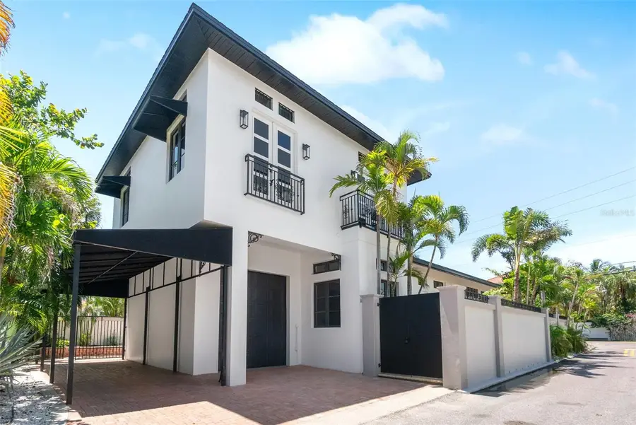 324 Siesta Drive, Sarasota, FL 34242 - #3