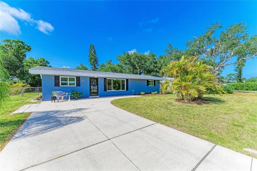 1211 Cypress Avenue, Venice, FL 34285 - #2