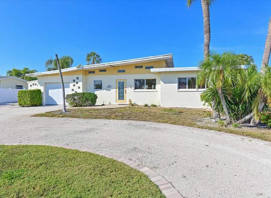 512 Key Royale Drive, Holmes Beach, FL 34217 - #3