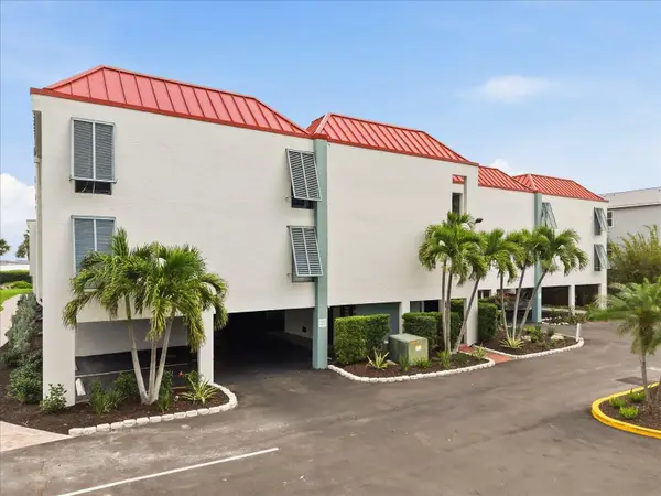 3705 E Bay Drive #117, HOLMES BEACH, FL 34217