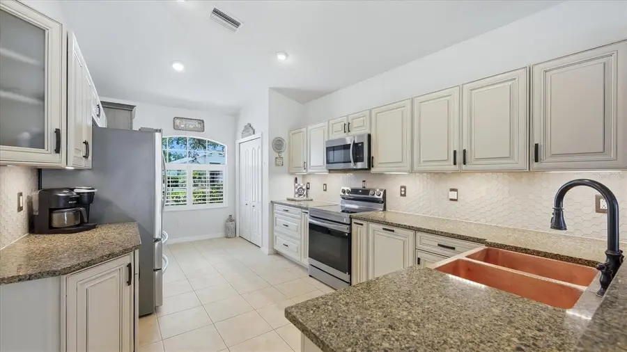 8222 Haven Harbour Way, Bradenton, FL 34212 - #2