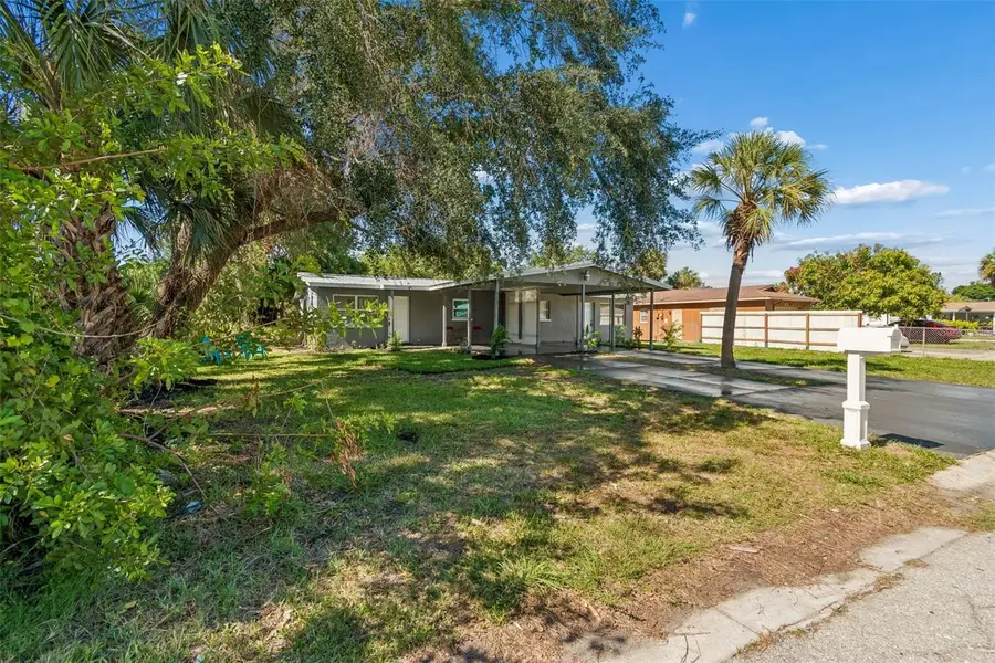 2105 46th Avenue Drive W, Bradenton, FL 34207 - #2