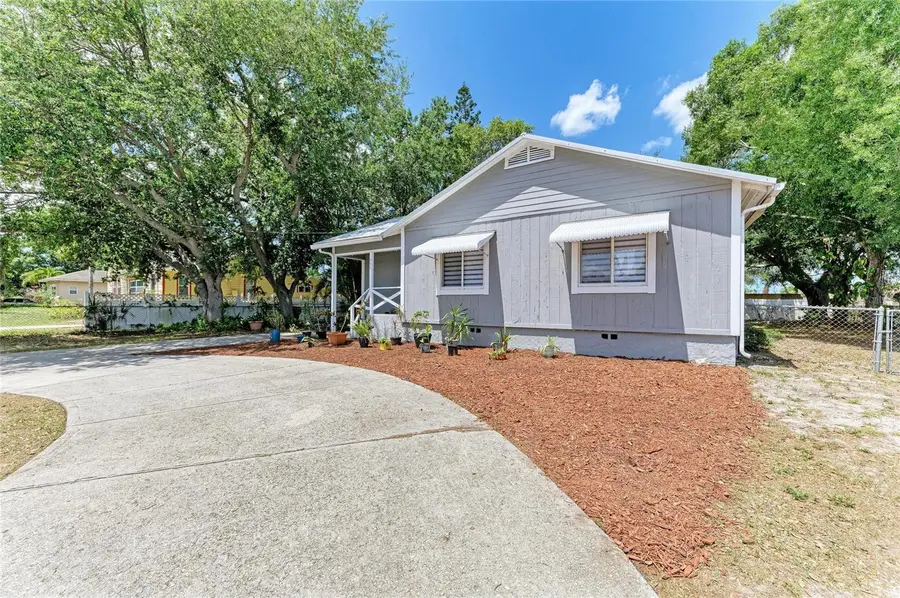 939 N Lockwood Ridge Road, Sarasota, FL 34237 - #3