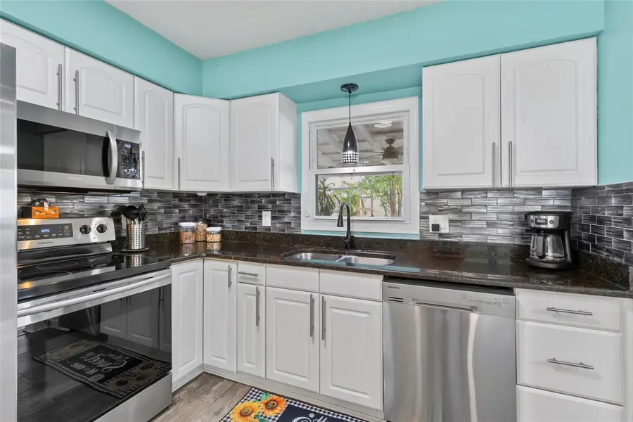 15437 Bedford Circle W, Clearwater, FL 33764 - #2