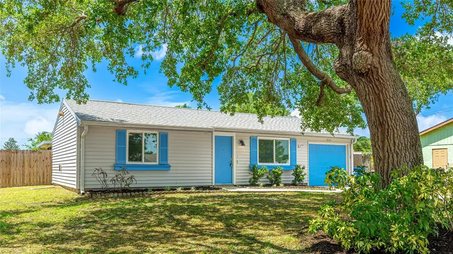 2237 Lockwood Meadows Circle, Sarasota, FL 34234 - #3