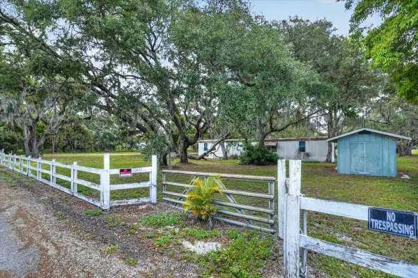7505 274th Street E, MYAKKA CITY, FL 34251