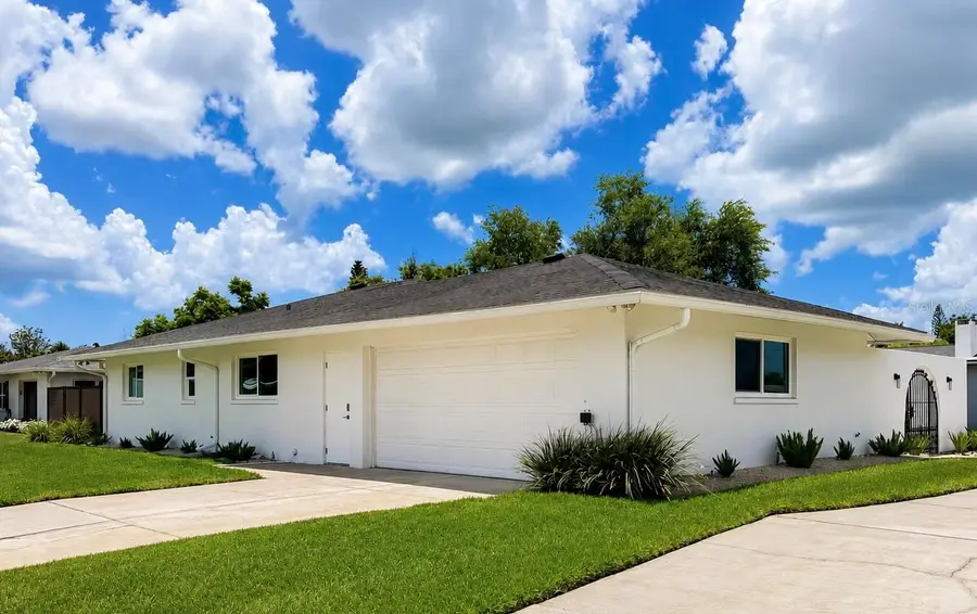 2806 Satsuma Drive, Sarasota, FL 34239 - #2