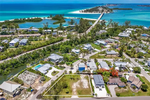 591 Russell Street, LONGBOAT KEY, FL 34228