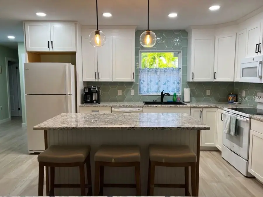 311 66th Street, Bradenton Beach, FL 34217 - #2