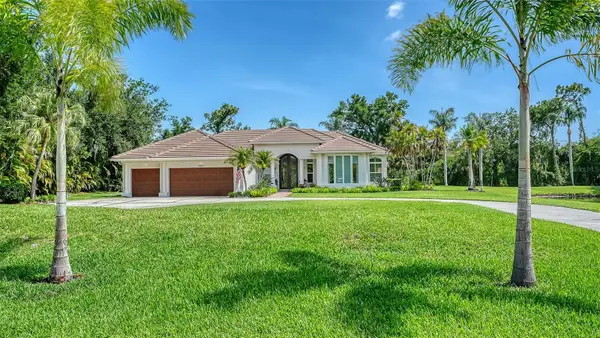 10010 Clubhouse Drive, LAKEWOOD RANCH, FL 34202