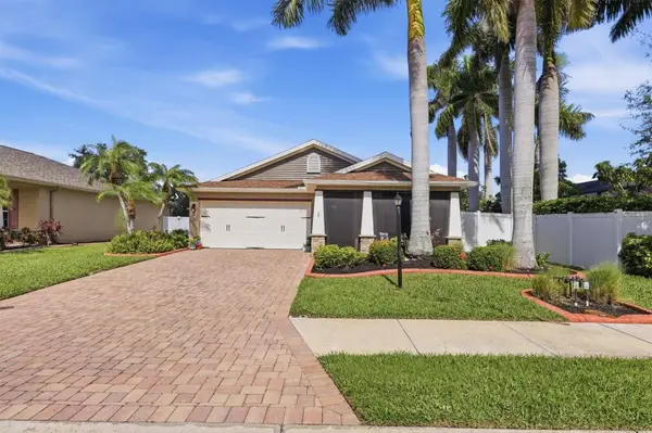 7106 35th Street E, SARASOTA, FL 34243