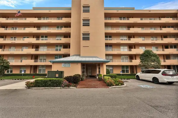 4570 Pinebrook Circle Circle #404, BRADENTON, FL 34209
