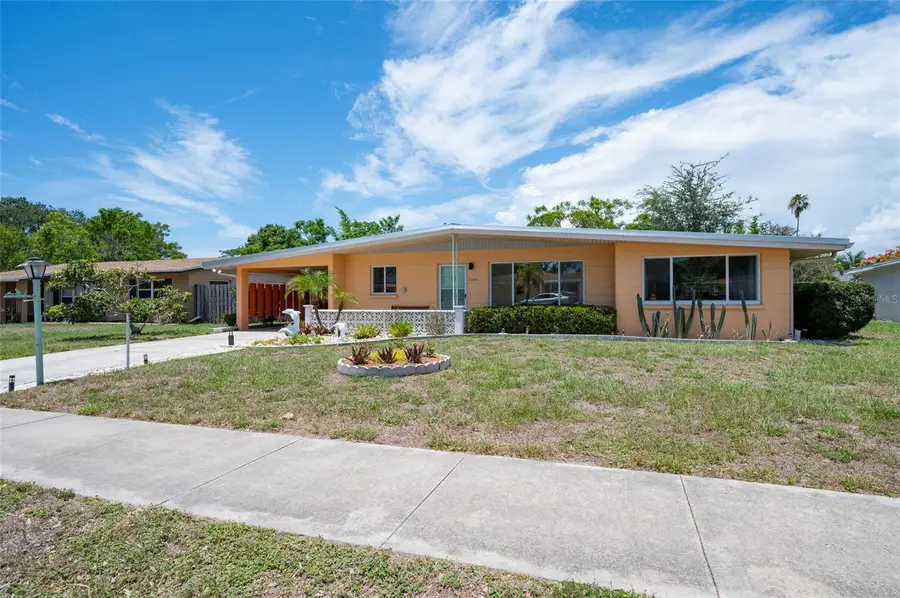 2215 Grove Street, Sarasota, FL 34239 - #3
