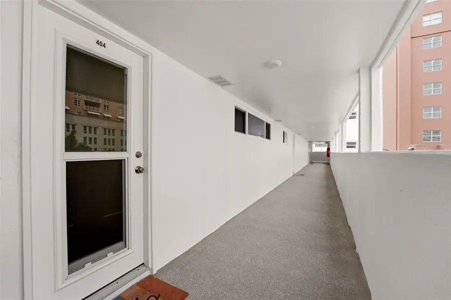33 S Gulfstream Avenue #404, Sarasota, FL 34236 - #3