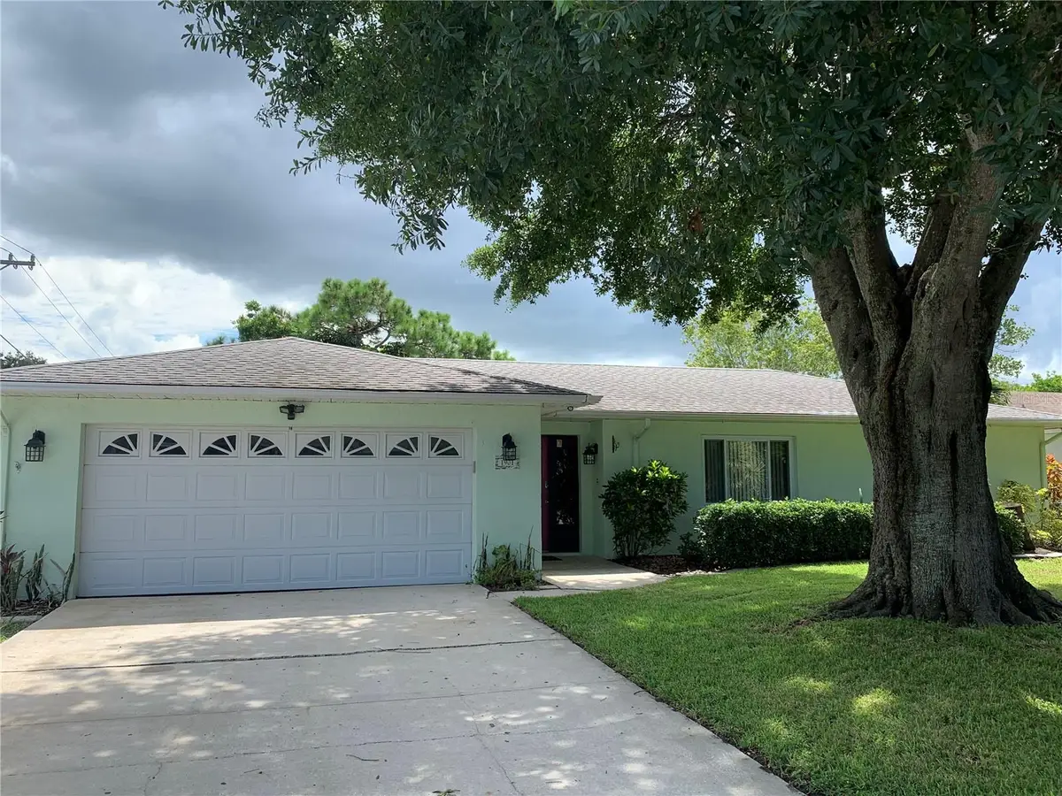 1901 39th Street W, Bradenton, FL 34205 - #1