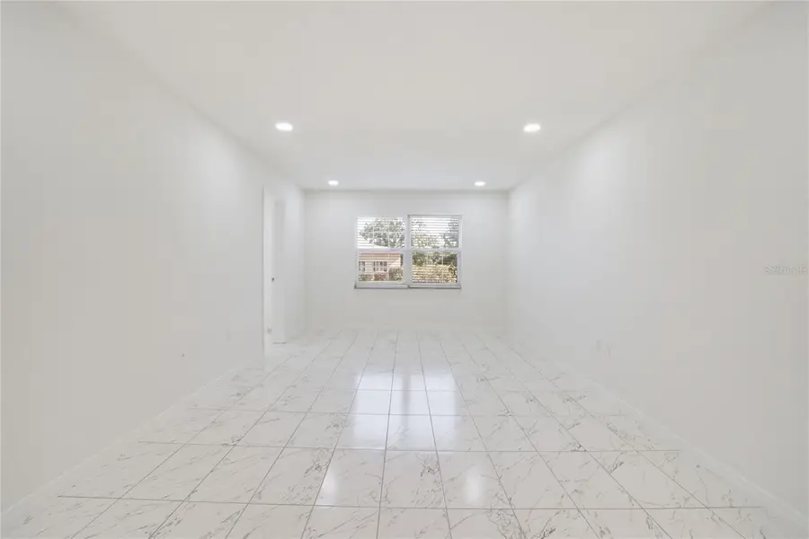 4013 Lake Bayshore Dr #107, Bradenton, FL 34205 - #3