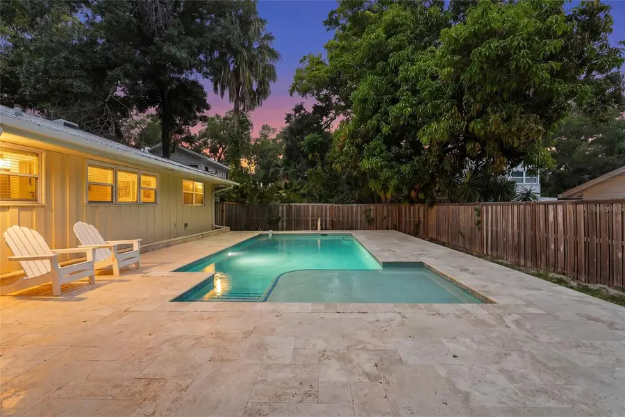 2480 Alameda Avenue, Sarasota, FL 34234 - #2