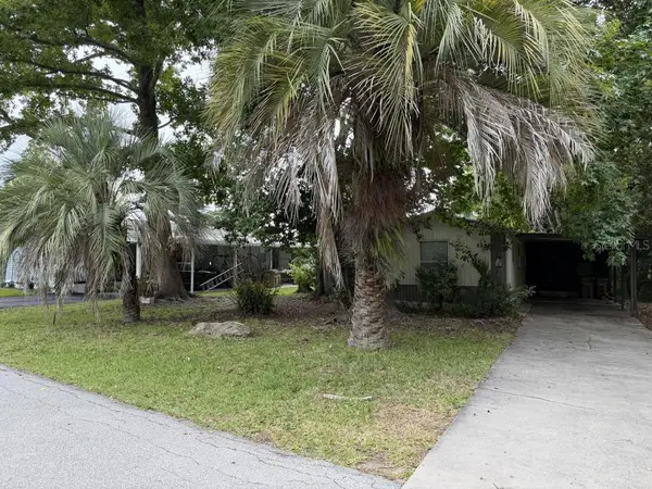 2418 Dora Pines Road, MOUNT DORA, FL 32757