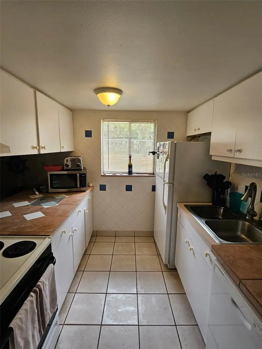 2613 Pine Lake Ter #B, Sarasota, FL 34237 - #3