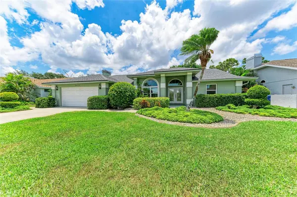 5032 Southern Pine Circle, VENICE, FL 34293