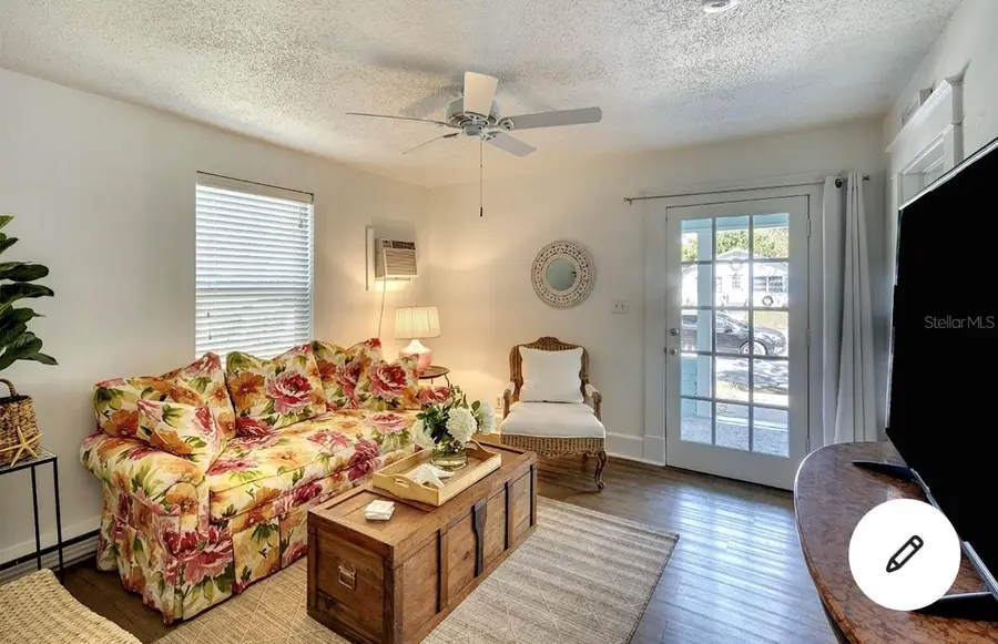 2513 8th Avenue W, Bradenton, FL 34205 - #2