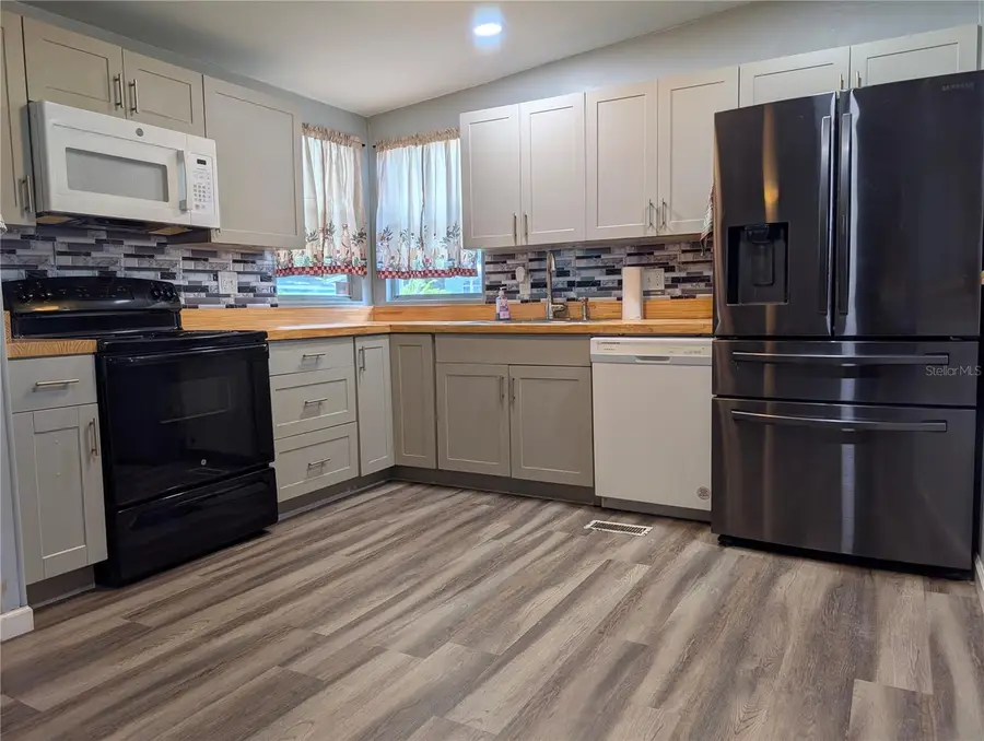 7111 142nd Avenue N #Lot 101, Largo, FL 33771 - #3