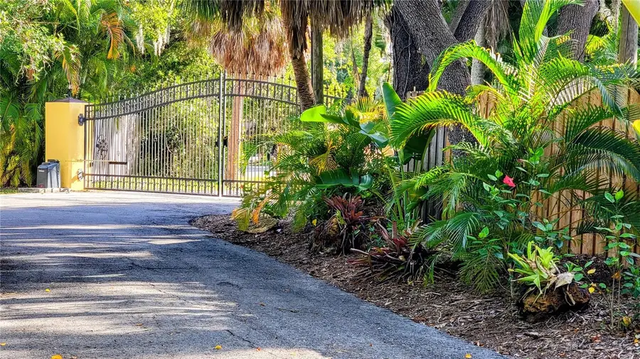 3348 Alamo Lane, Sarasota, FL 34235 - #3