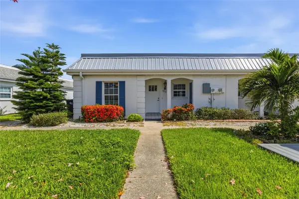 9821 Hernando Court, BRADENTON, FL 34210