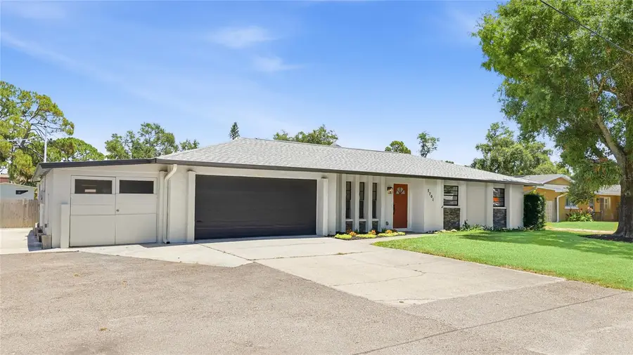 5701 Blount Avenue, Sarasota, FL 34231 - #2