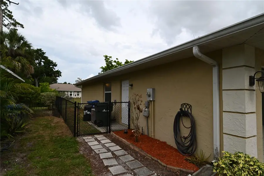 2043 Old Trenton Lane, Sarasota, FL 34232 - #3