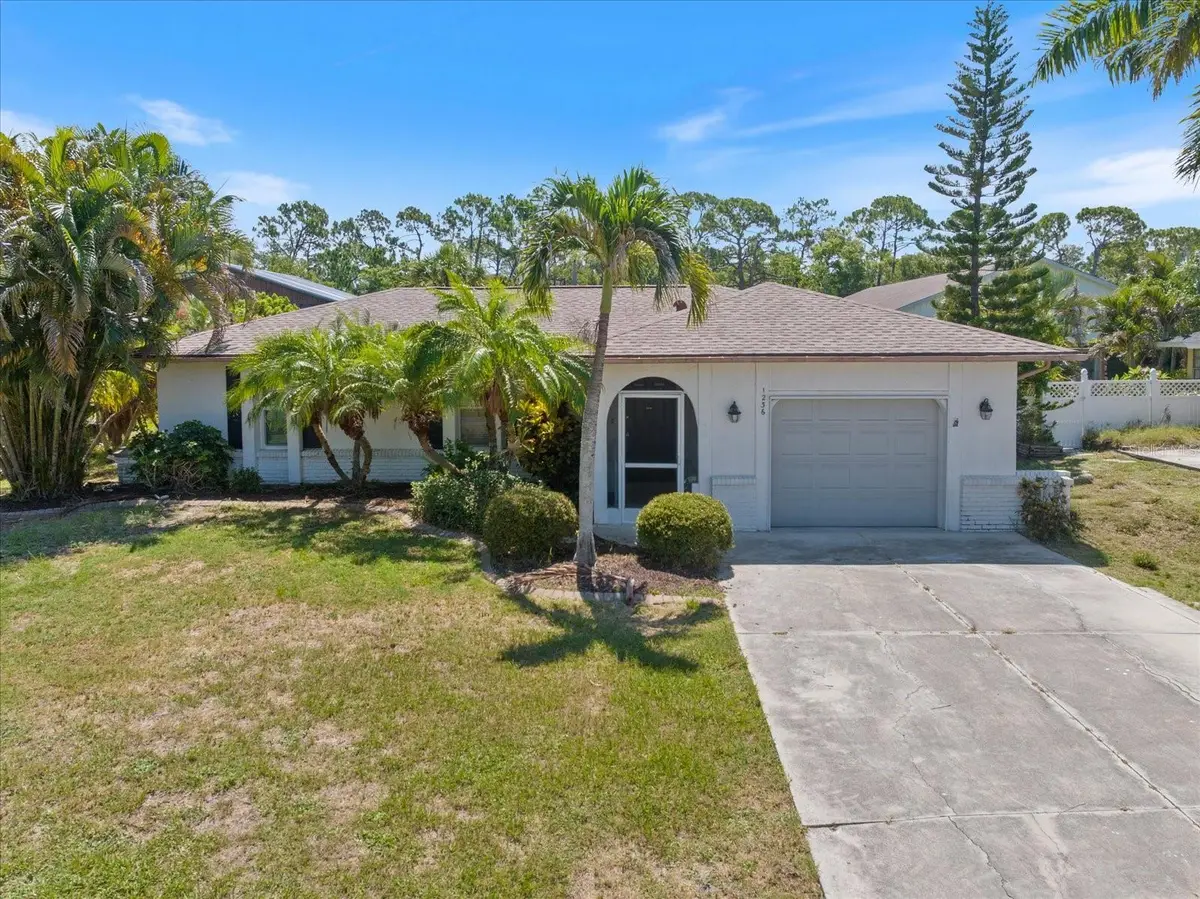 1236 Gayle Ave, Nokomis, FL 34275 - #1