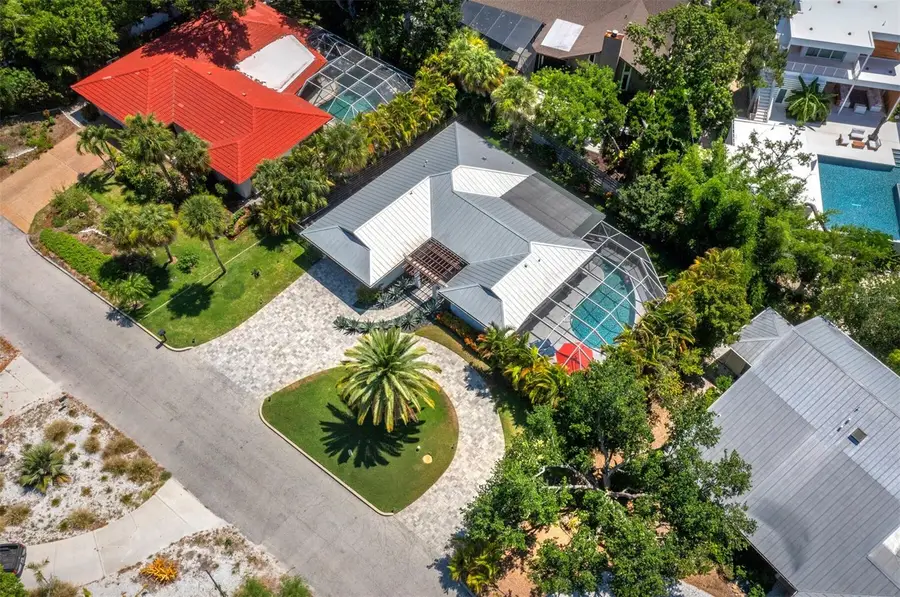 622 Tropical Circle, Sarasota, FL 34242 - #2