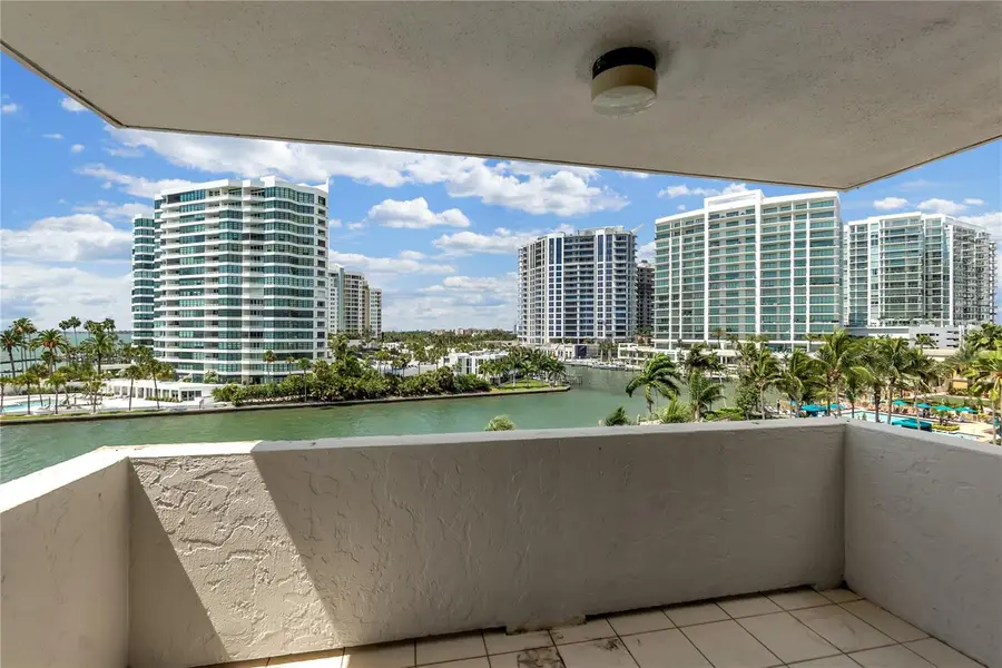 101 Sunset Drive #PH1, Sarasota, FL 34236 - #2