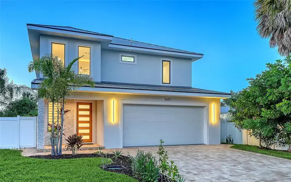 2483 Bay Street, SARASOTA, FL 34237