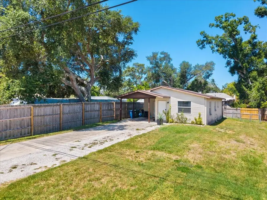 4050 Rockefeller Avenue, Sarasota, FL 34231 - #2