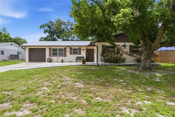 3718 Woodmont Drive, SARASOTA, FL 34232