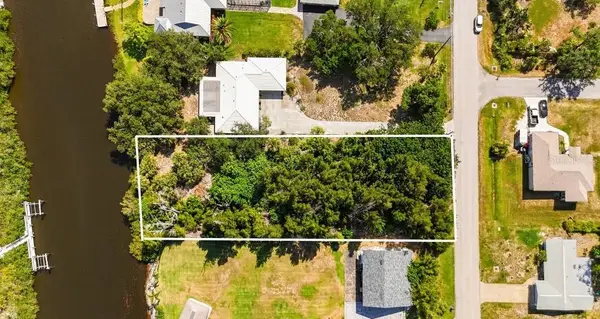 Lemon Bay Drive, VENICE, FL 34293