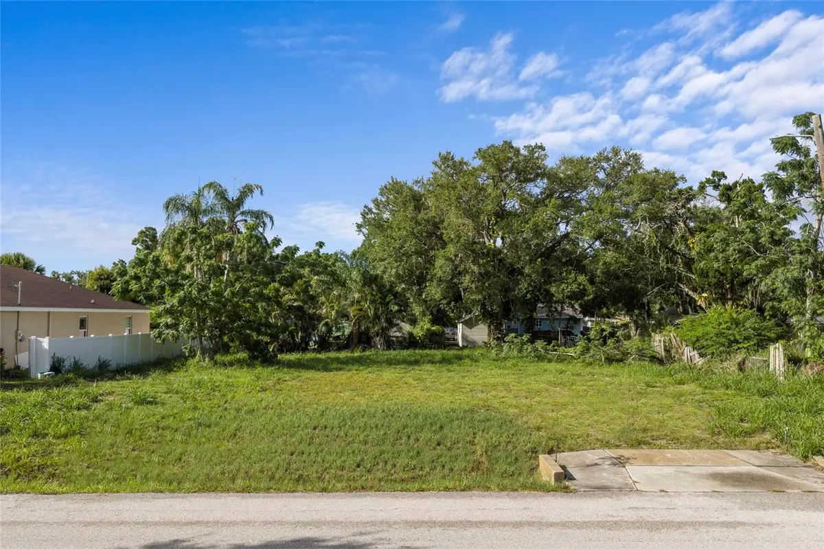 2930 Hawthorne Street, Sarasota, FL 34239 - #1