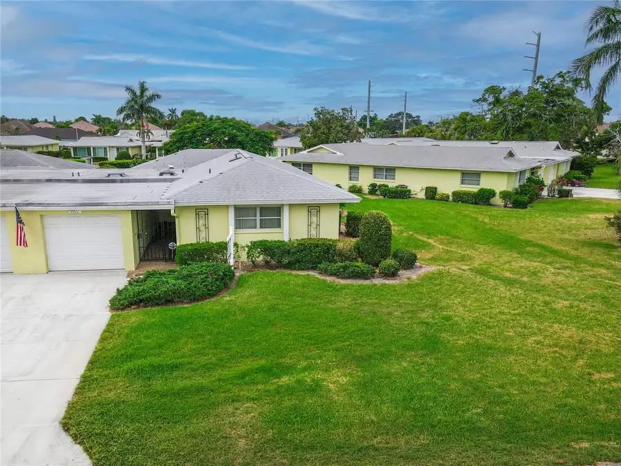 7011 10th Avenue W #2, Bradenton, FL 34209 - #3